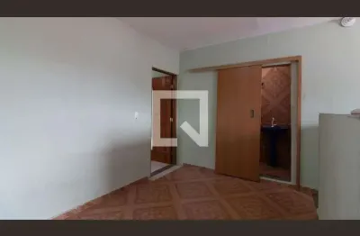 Casa com 1 quarto para alugar na Rua Demétrio Levedis, Cangaíba, São Paulo