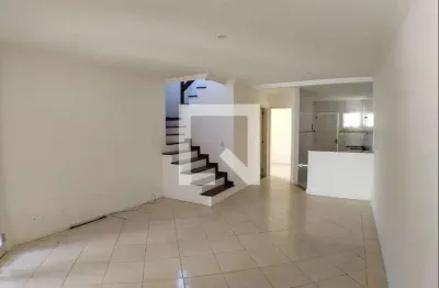 Casa com 3 quartos para alugar na Rua Brasília, Cantagalo, Niterói