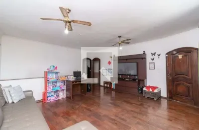 Casa com 4 quartos para alugar na Rua Amália Figueiroa, Cangaíba, São Paulo