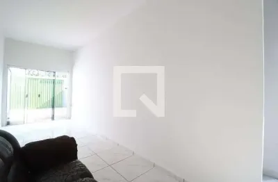 Casa com 2 quartos para alugar na Rua das Sempre-Vivas, Panorama, Uberlândia