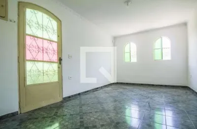 Casa com 2 quartos para alugar na Rua Jaboticabal, Mooca, São Paulo