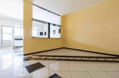 Casa com 3 quartos para alugar na Rua Frei Fidélis Mota, Vila Jacuí, São Paulo