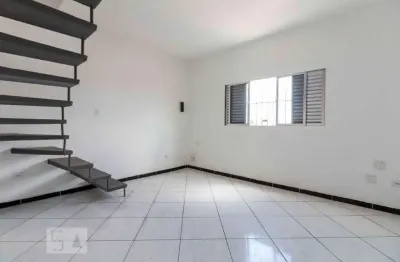 Casa com 3 quartos para alugar na Rua Frei Fidélis Mota, Vila Jacuí, São Paulo