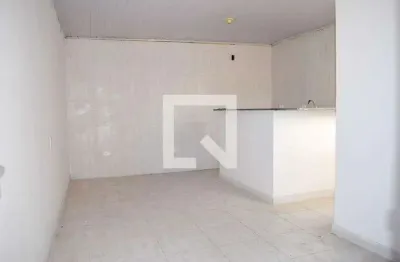Casa com 2 quartos para alugar na Rua Tuparaquara, Vila Carrão, São Paulo