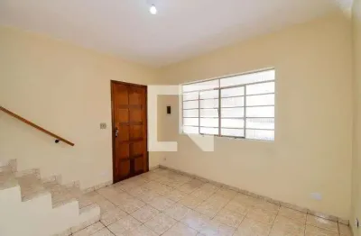 Casa com 2 quartos para alugar na Rua Cabo Frio, Picanço, Guarulhos