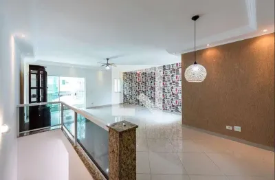 Casa com 3 quartos para alugar na Rua Conselheiro João Alfredo, Macuco, Santos