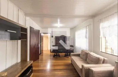 Casa com 2 quartos para alugar na Rua Osni Silveira, Xaxim, Curitiba