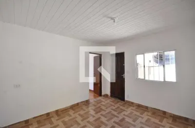 Casa com 2 quartos para alugar na Rua Coronel Octávio Azeredo, Vila Mazzei, São Paulo