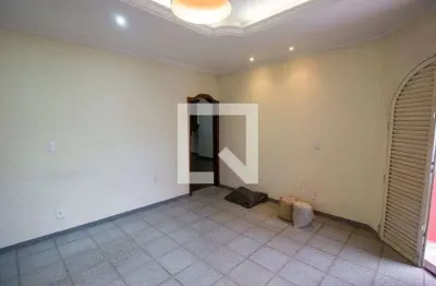 Casa com 3 quartos para alugar na Qnb 1 - Taguatinga Norte Taguatinga Brasília - Df 72115-010 Brasil, Taguatinga Centro (Taguatinga), Brasília