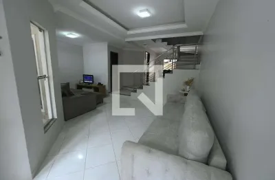 Casa com 4 quartos para alugar na Avenida Rio Branco, Setor Jaó, Goiânia