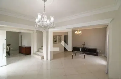 Casa com 4 quartos para alugar na Rua Padre Azevedo, Água Fria, São Paulo