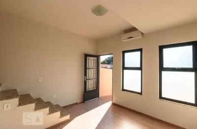 Casa com 2 quartos para alugar na Dalvo De Matos Dedecca, Jardim Guanabara, Campinas