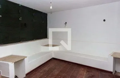 Casa com 3 quartos para alugar na Rua João Da Silva De Moraes, Vila Romano, São Paulo