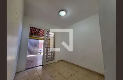 Casa com 2 quartos para alugar na Qsd 15 Lote 02, Taguatinga Centro (Taguatinga), Brasília