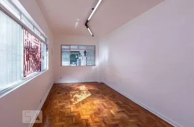 Casa com 3 quartos para alugar na Rua Soror Angélica, Santana, São Paulo