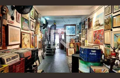 Casa com 2 quartos para alugar na Rua Direita de Santo Antônio, Barbalho, Salvador