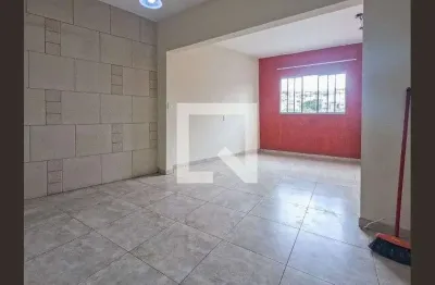Casa com 3 quartos para alugar na Rua Doutor Carlos Afranio Da Cunha Matos, Piqueri, São Paulo