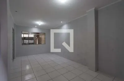 Casa com 3 quartos para alugar na Rua Luís Gonçalves, Vila Ema, São Paulo