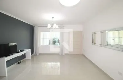 Casa com 3 quartos para alugar na Rua Barudene, Água Fria, São Paulo