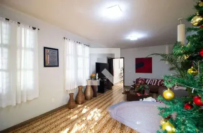 Casa com 3 quartos para alugar na Rua Pombal Ruggeri, Vila Trujillo, Sorocaba