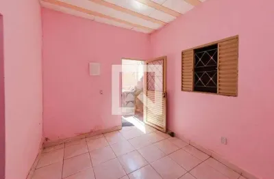 Casa com 3 quartos para alugar na Rua Zilah Rodrigues, Havaí, Belo Horizonte