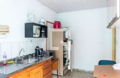 Casa com 1 quarto para alugar na Rua Bernardino de Campos, Centro, Jacareí