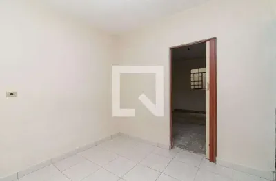 Casa com 2 quartos para alugar na Rua Brigadeiro Brito Delamare, Artur Alvim, São Paulo