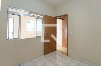 Casa com 3 quartos para alugar na Rua Panamericana, Taboão, Diadema