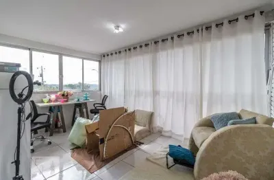 Casa com 1 quarto para alugar na Avenida Henrique Gonçalves Baptista, Vila Iracema, Barueri