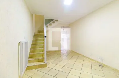 Casa com 3 quartos para alugar na Rua Brás Ferreira da Silva, Vila Jacuí, São Paulo