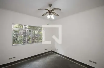 Casa com 3 quartos para alugar na Rua Paulo de Faria, Vila Gustavo, São Paulo