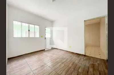 Casa com 2 quartos para alugar na Rua Miguel Fernandes Vieira, São Pedro, Osasco