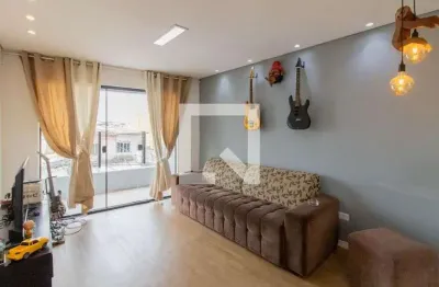 Casa com 2 quartos para alugar na Rua Vitória da Conquista, Vila Fátima, Guarulhos