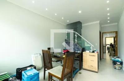 Casa com 2 quartos para alugar na Rua São Tibúrcio, Ponte Rasa, São Paulo