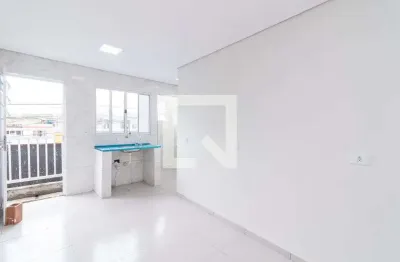Casa com 2 quartos para alugar na Avenida Engenheiro Soares de Camargo, Vila Nhocune, São Paulo