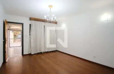 Casa com 2 quartos para alugar na Rua Lourenço Correa, Tatuapé, São Paulo