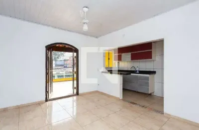 Casa com 2 quartos para alugar na Rua Mariano Moro, Itaquera, São Paulo