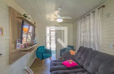 Casa com 3 quartos para alugar na Rua Souza Docca, São José, Canoas