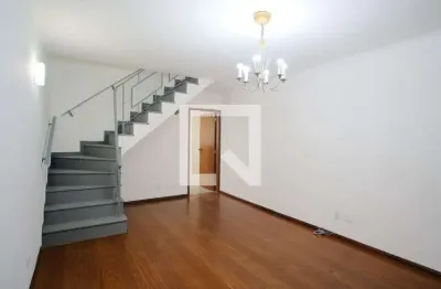 Casa com 2 quartos para alugar na Rua Lourenço Correa, Tatuapé, São Paulo