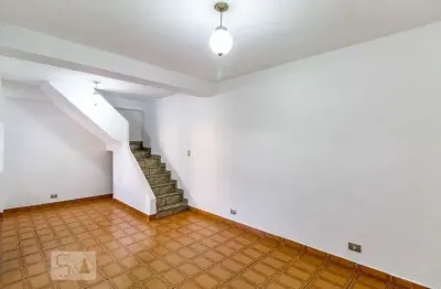 Casa com 3 quartos para alugar na Rua Vacaria, Macedo, Guarulhos