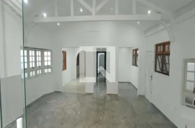 Casa com 4 quartos para alugar na Rua Deputado João Sussumu Hirata, Panamby, São Paulo