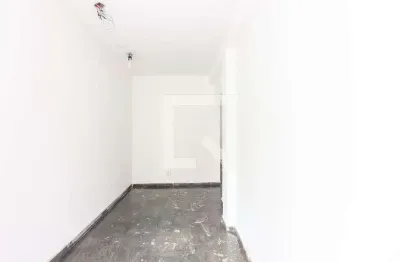 Casa com 1 quarto para alugar na Rua Virgínia Crivilari, Centro, Osasco