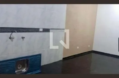Casa com 3 quartos para alugar na Rua Jacó, Centro, Barueri