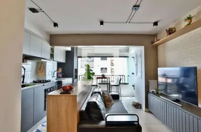 Apartamento com 2 quartos para alugar na Rua Martim Burchard, Brás, São Paulo