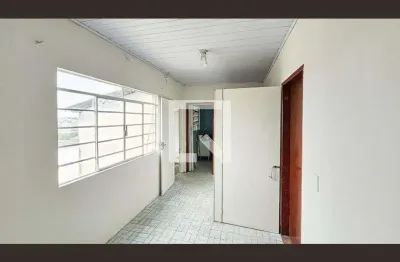 Casa com 2 quartos para alugar na Rua São Jorge, Pestana, Osasco