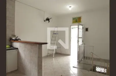 Casa com 2 quartos para alugar na Rua Doutor Adhemar de Barros, Jardim Roberto, Osasco