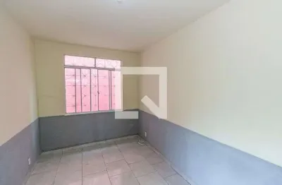 Casa com 2 quartos para alugar na Rua Zilda, Irajá, Rio de Janeiro
