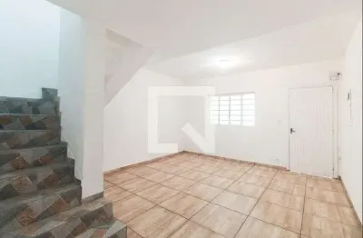 Casa com 2 quartos para alugar na Rua Pedro Malaquias, Vila Carrão, São Paulo