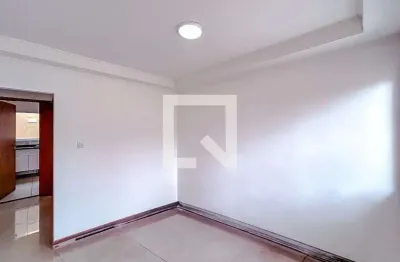 Casa com 3 quartos para alugar na Rua Engenheiro Pegado, Vila Carrão, São Paulo