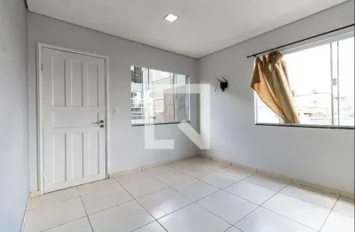 Casa com 2 quartos para alugar na Rua das Rolinhas, Jabaquara, São Paulo